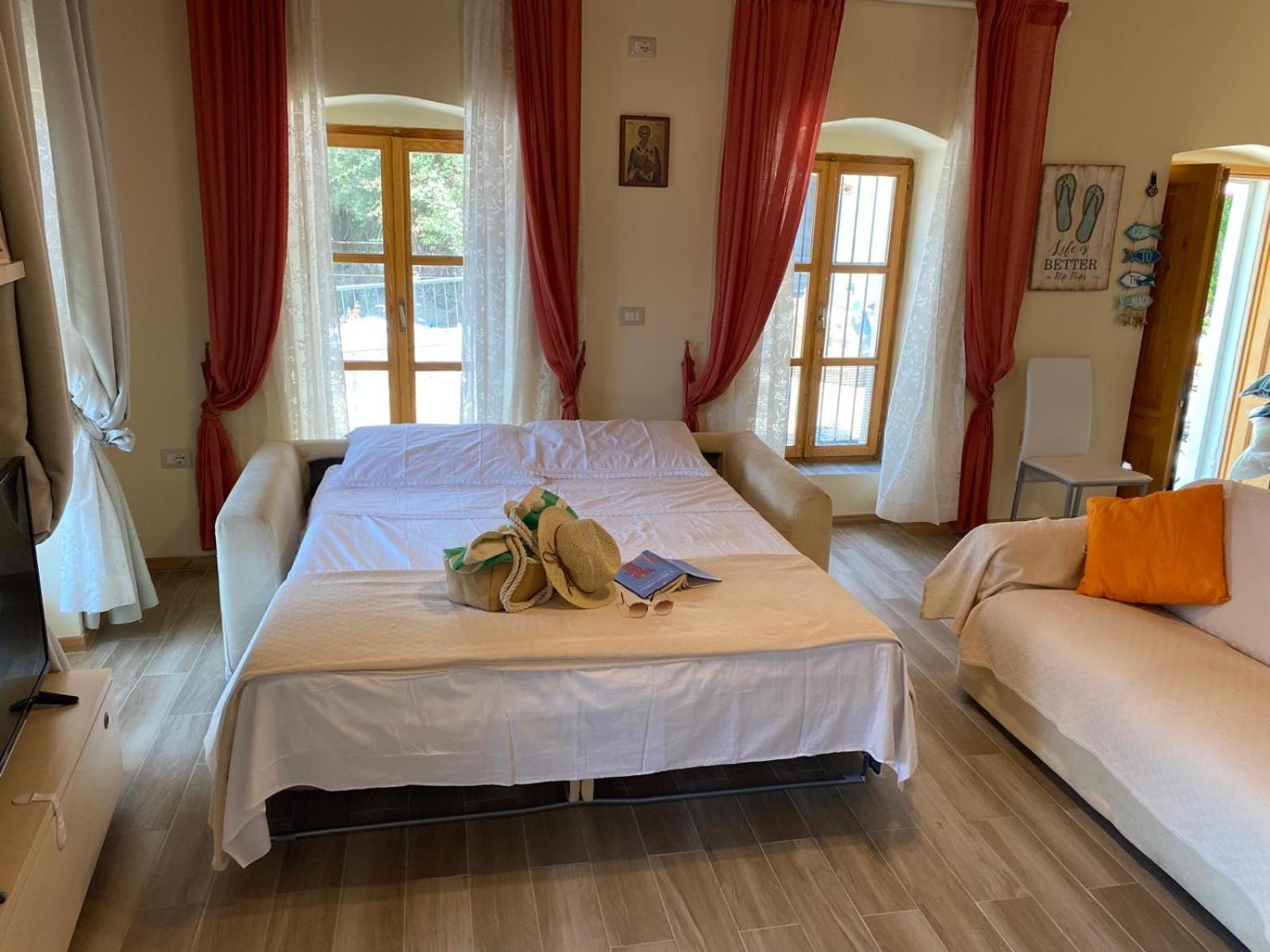 Apartament Karolas Dhërmi